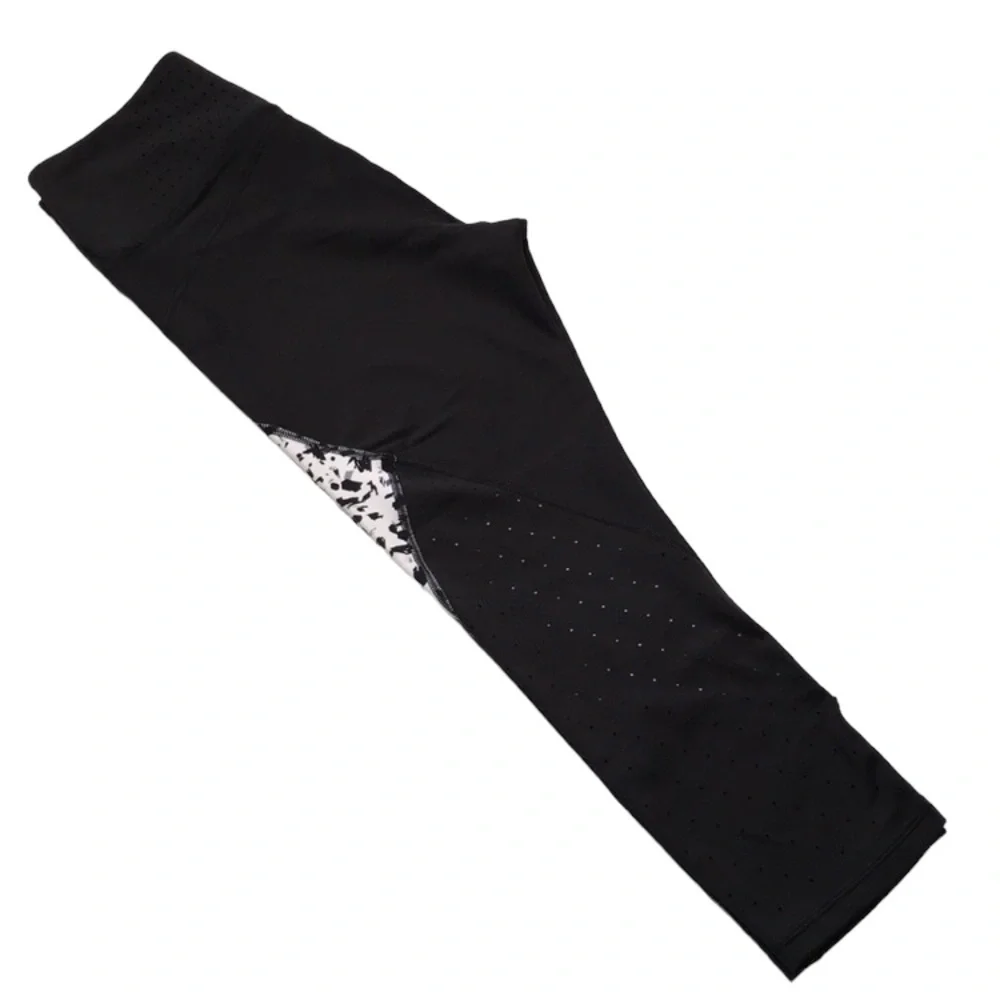 ATHLETA Printed Stealth Trucool Capri size M